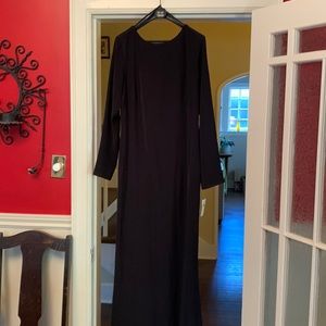 Tadashi Shoji elegant and timeless evening gown